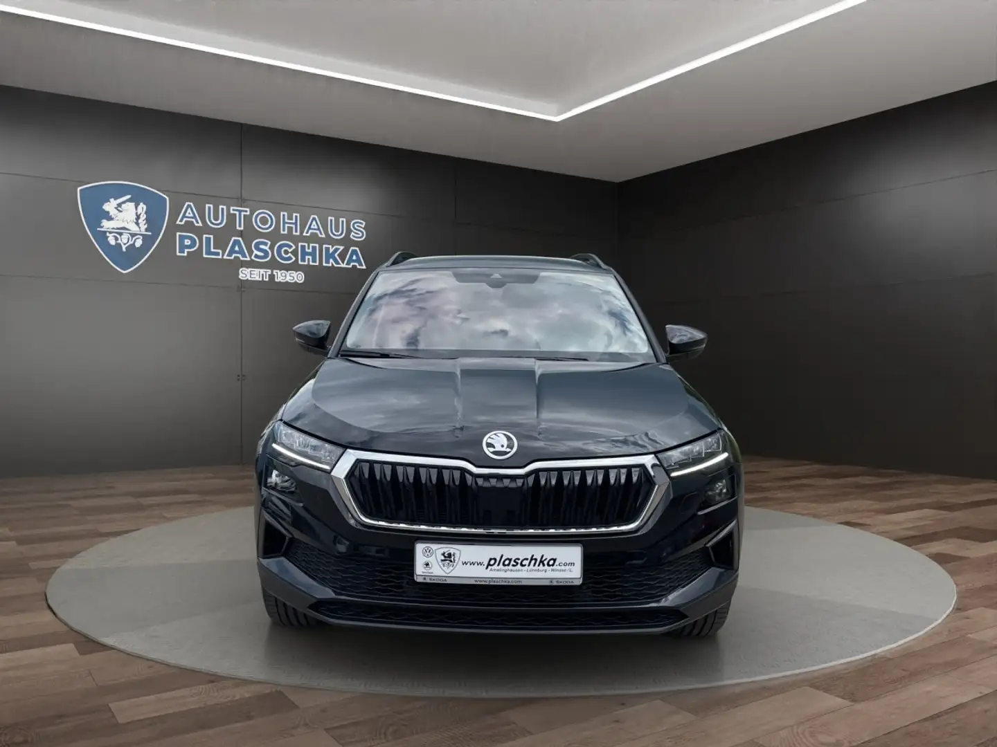 Skoda Karoq 2.0 TDI DSG Tour 4x4 LED+AHK+KEYLESS+NAVI Klima Schwarz - 2