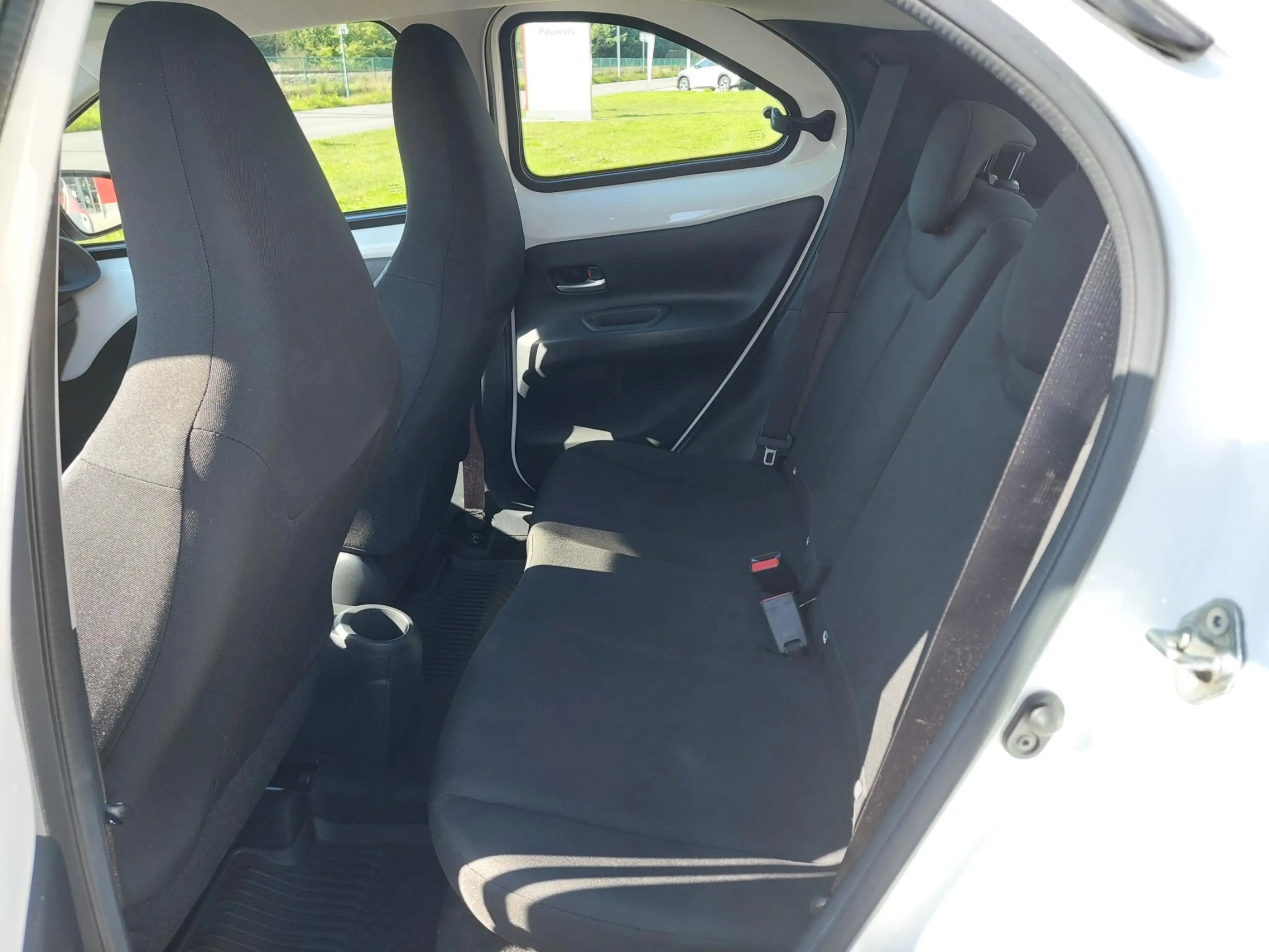 Toyota Aygo X 1.0 VVT-i Play CVT — photo 14
