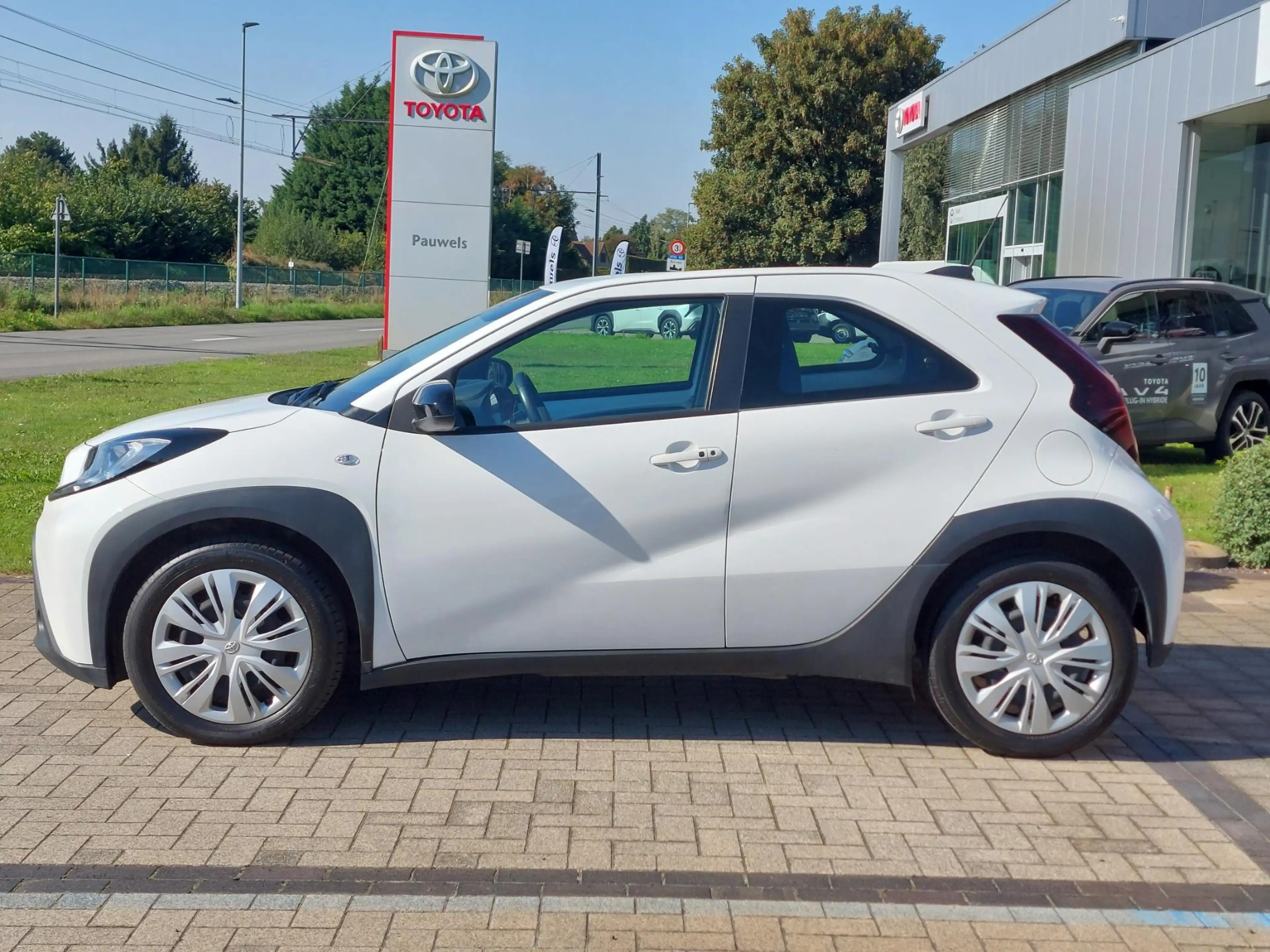 Toyota Aygo X 1.0 VVT-i Play CVT — photo 6