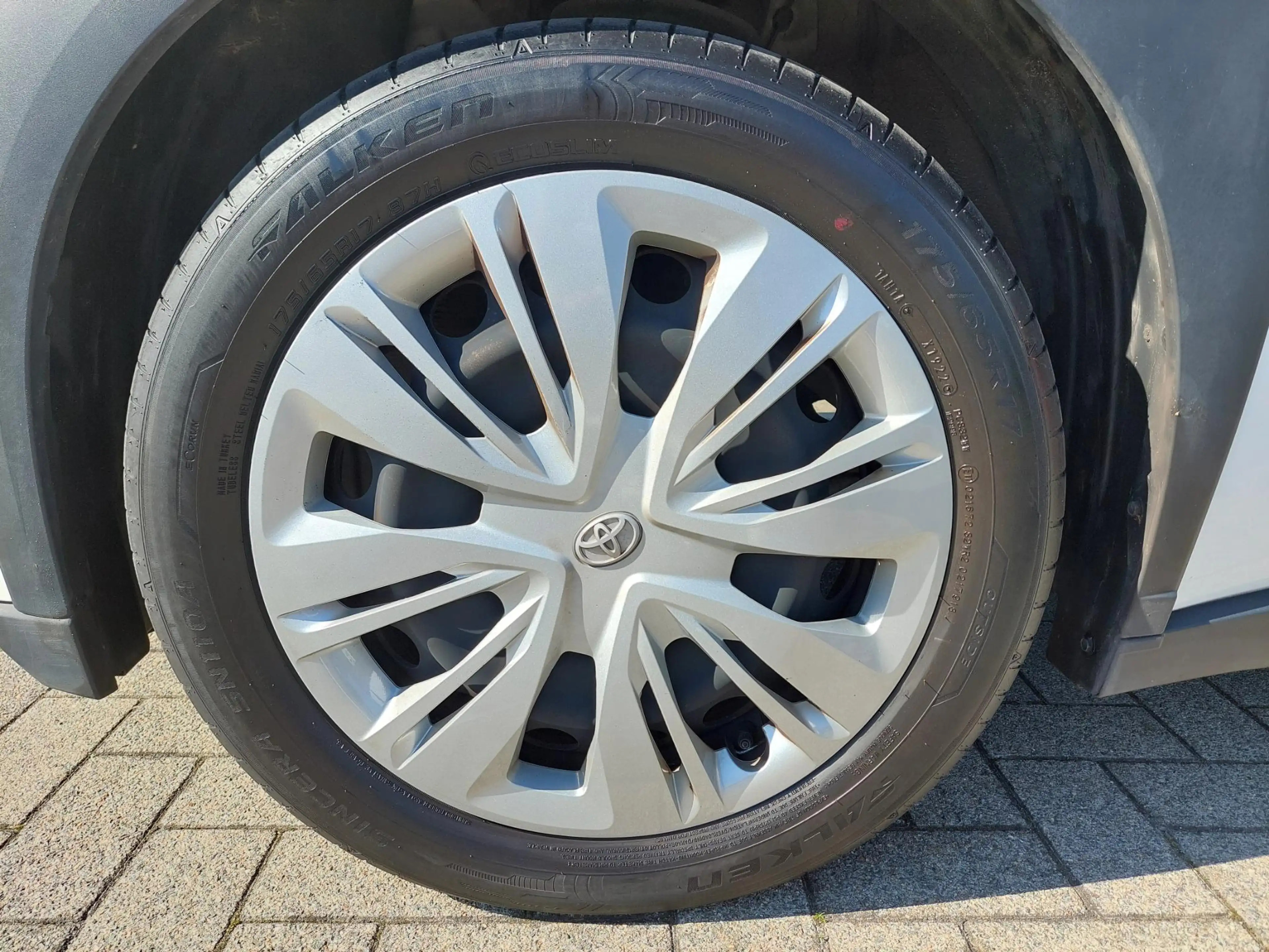 Toyota Aygo X 1.0 VVT-i Play CVT — photo 12