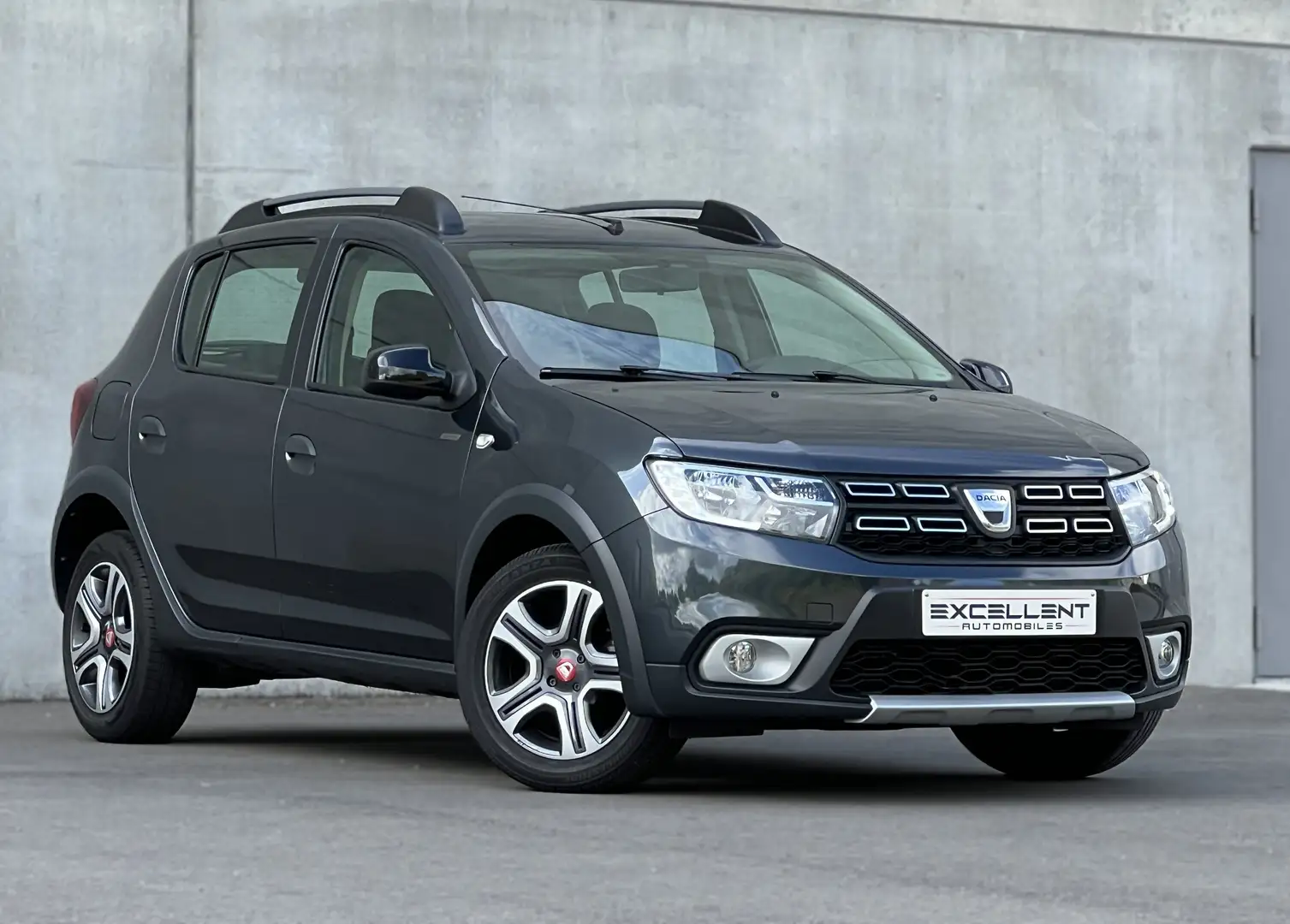 Dacia Sandero Stepway 0.9TCe TECHROAD*GPS*CRUISE*CAMERA*GARANTIE Zwart - 2
