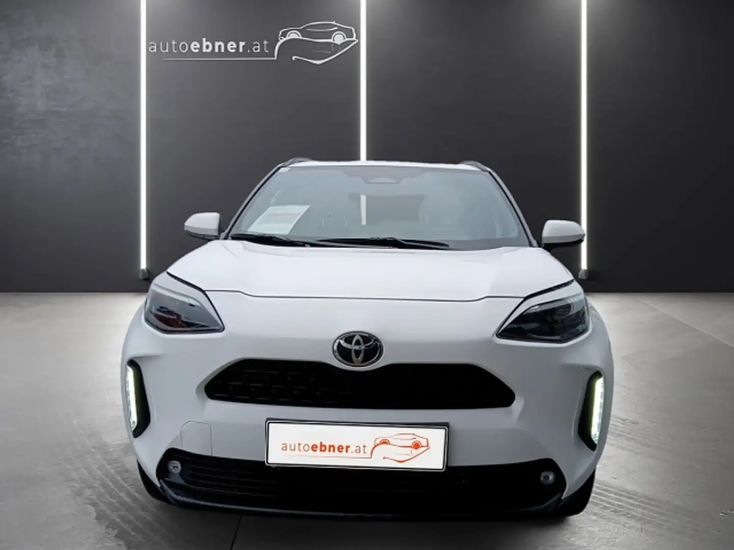 Toyota Yaris Cross Yaris Cross Act. Dr. 1,5l 4x2 RADAR+RFK+ASSIST+LE Weiß - 2