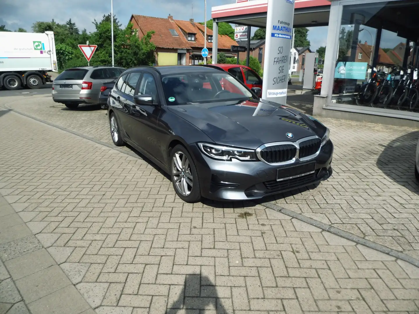 BMW 318 318 d Advantage Grau - 1