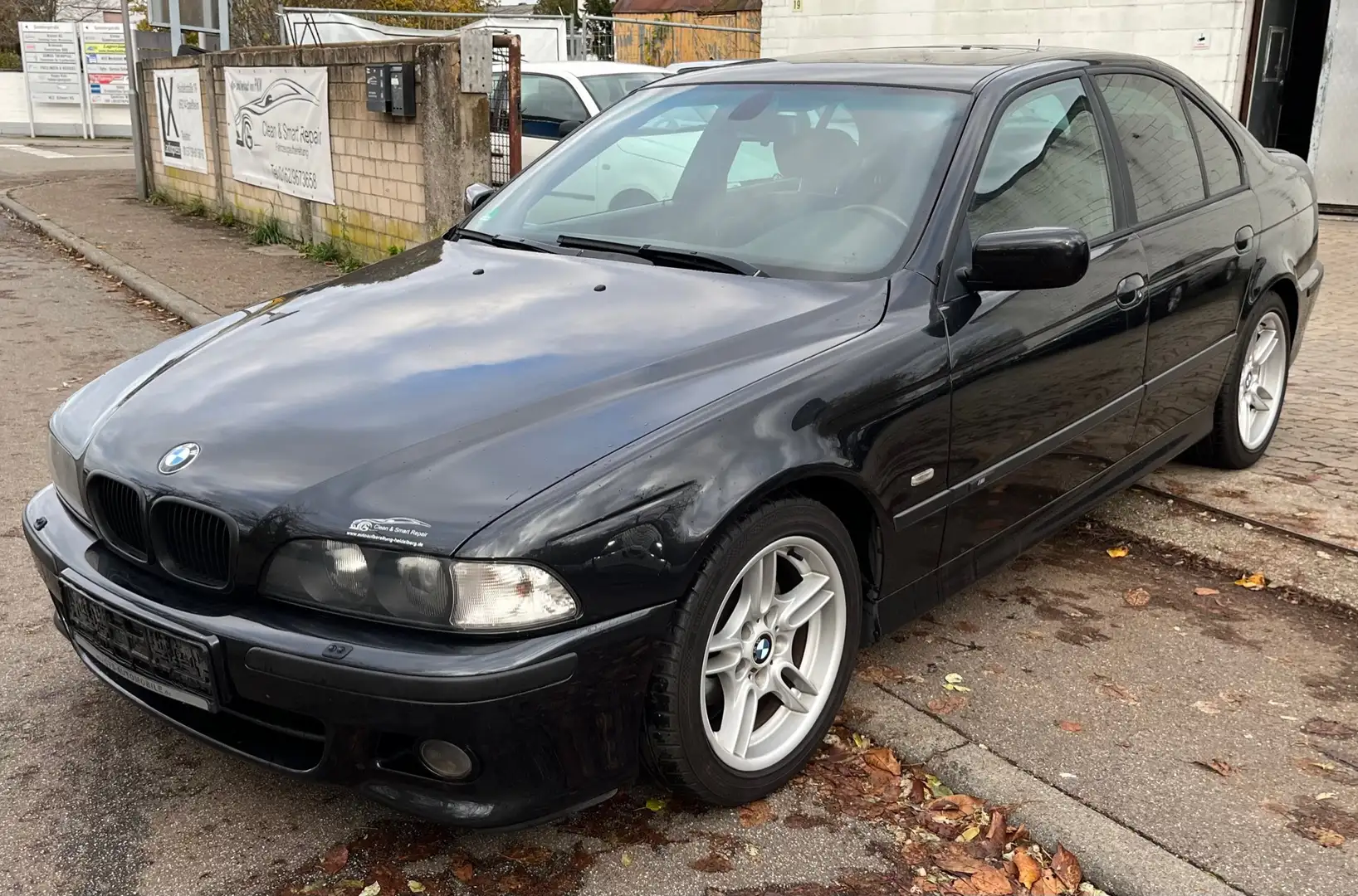 BMW 528 M Paket Shadowline Zwart - 2