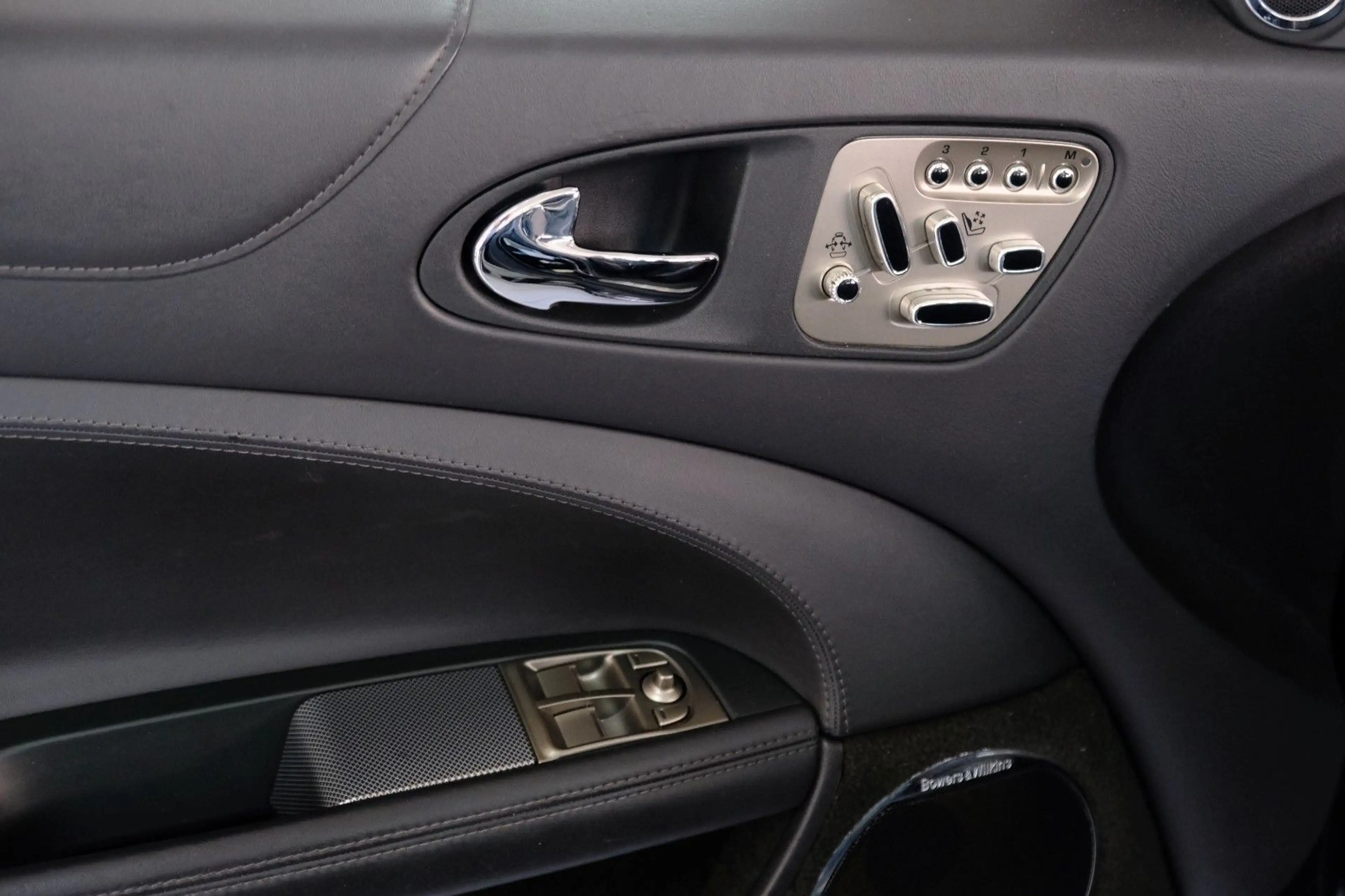 Jaguar XKR 5.0 V8 Cabriolet/Deutsch/Historie/Top — photo 12