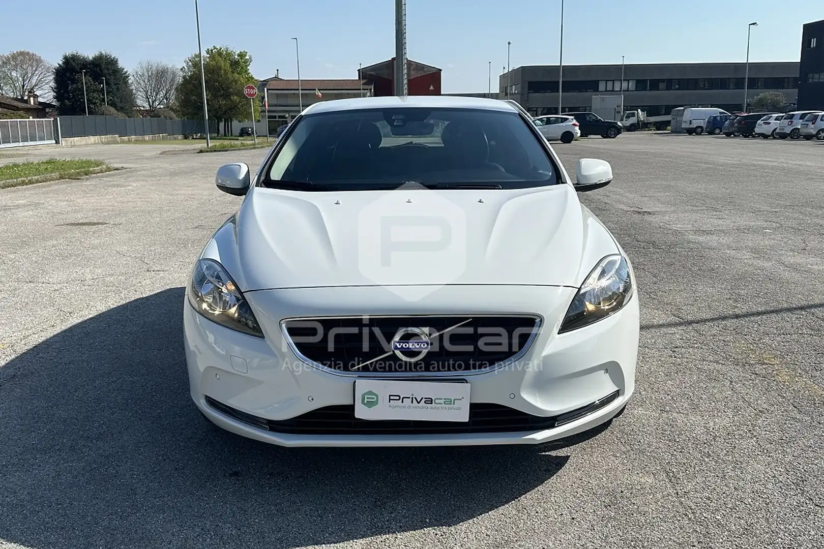Volvo V40 V40 D2 Momentum Bílá - 2
