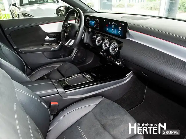 Mercedes-Benz Cla view 6