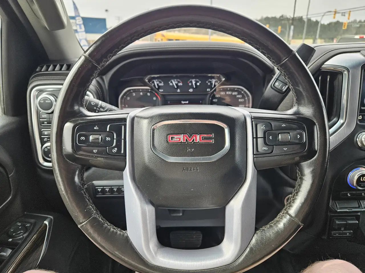 GMC Sierra 2500HD снимка GMC Sierra 2500HD