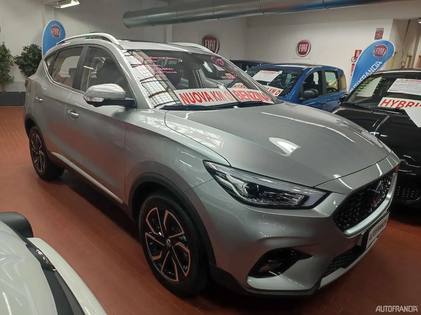 MG ZS 1.0 111CV LUXURY Grigio - 1
