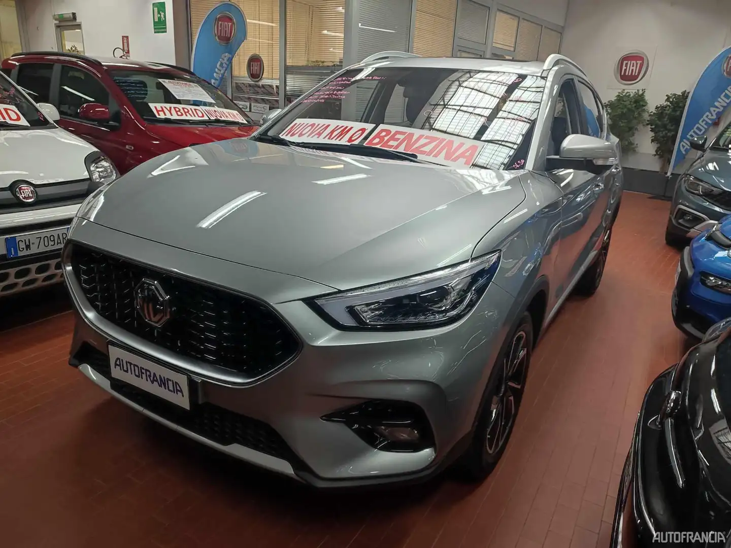 MG ZS 1.0 111CV LUXURY Grigio - 2