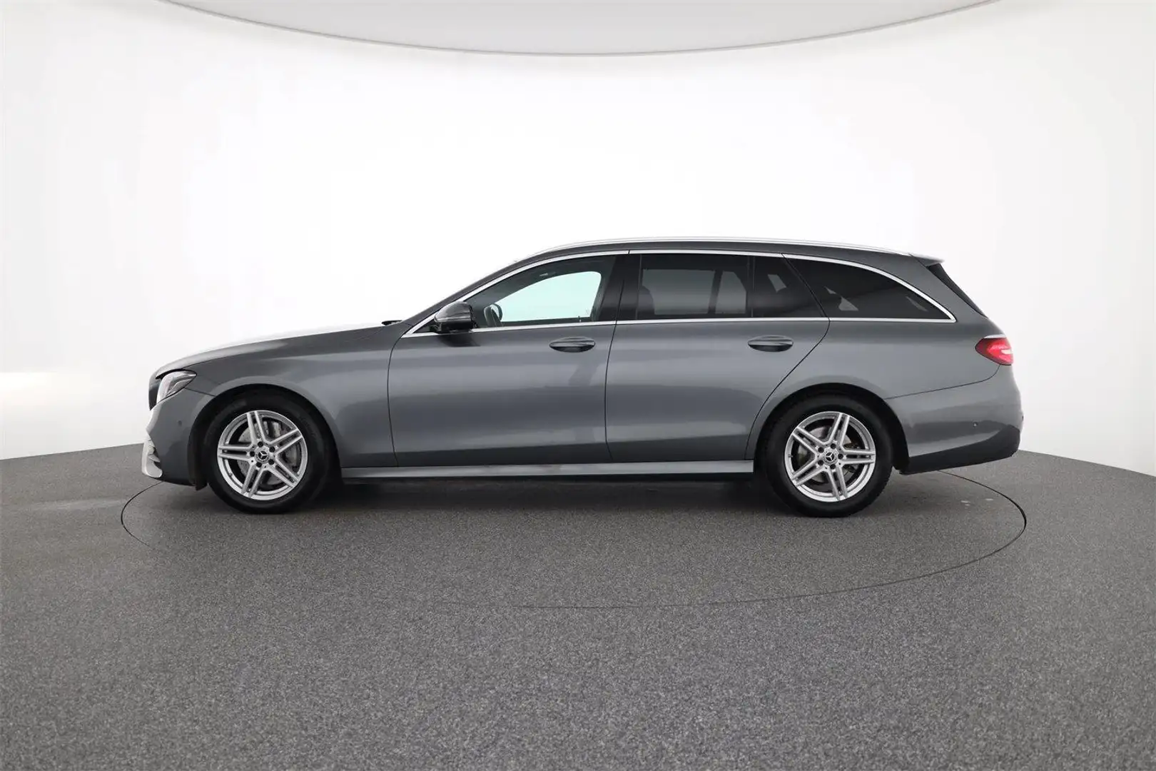 Mercedes-Benz E 220 d T 4M  AMG Distronic AHK 360° Grau - 2