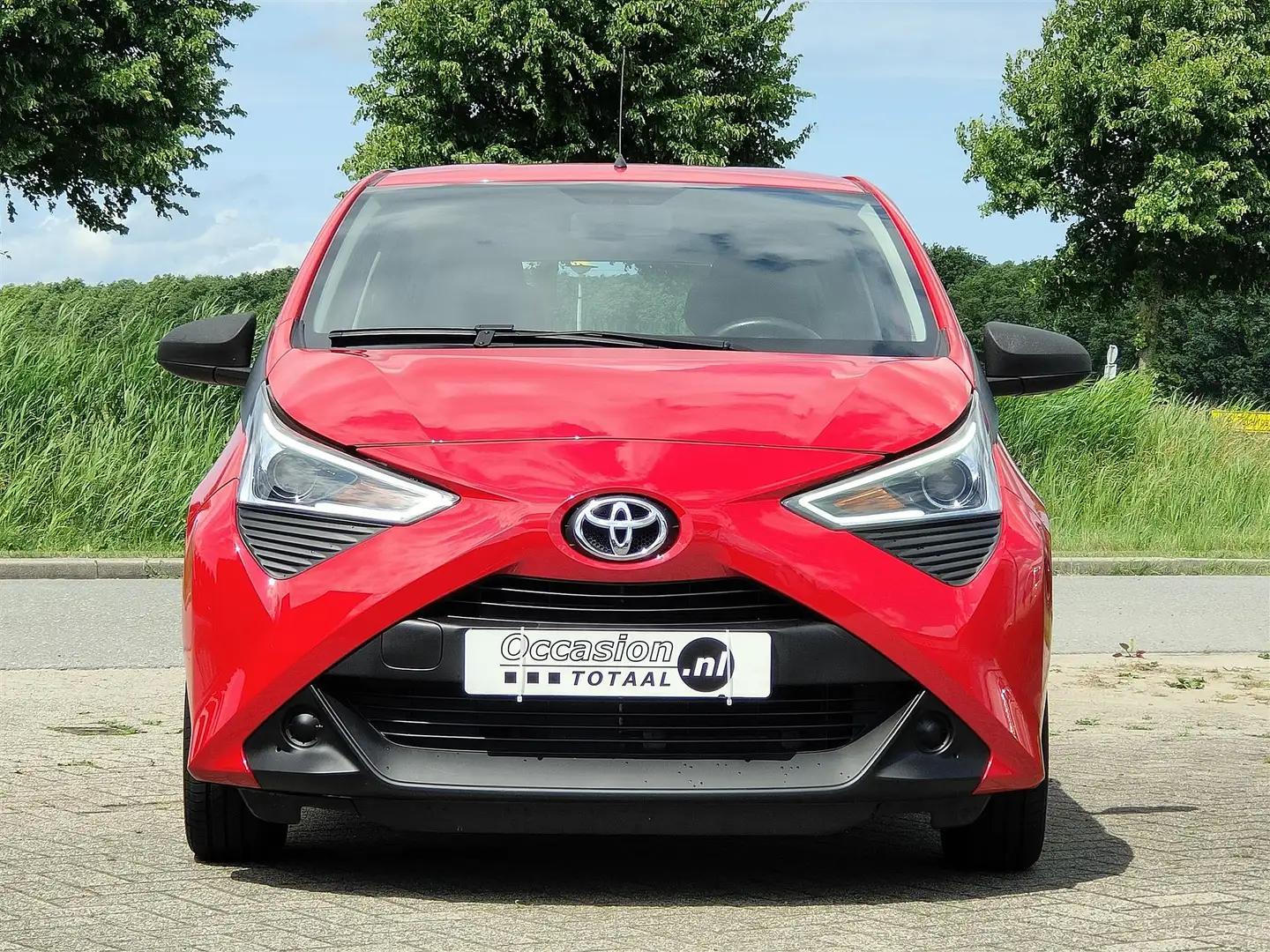 Toyota Aygo 1.0 VVT-i X-Fun | Bluetooth | Airco | Begrenzer Rouge - 2