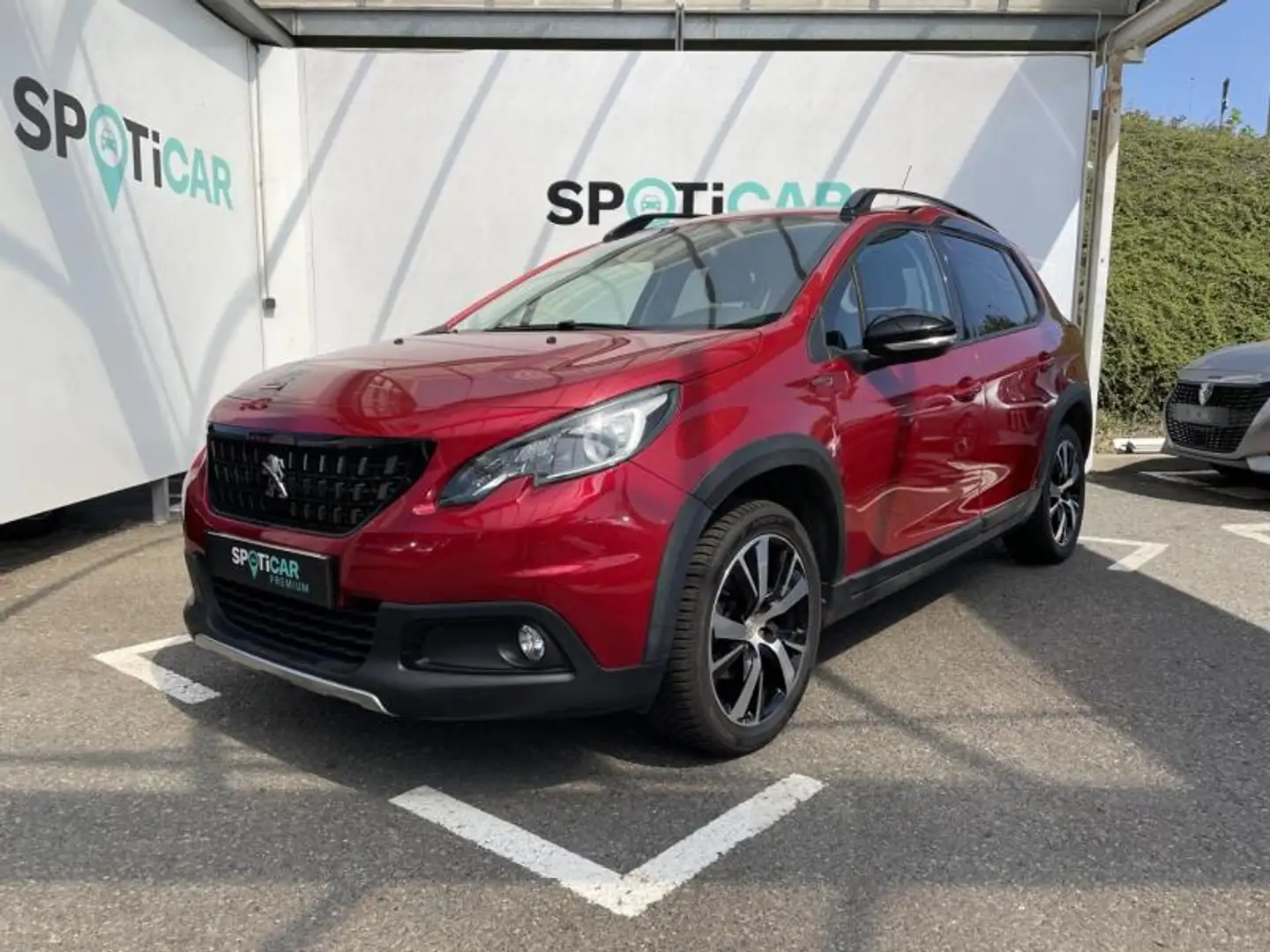 Peugeot 2008 1.2 PureTech 110ch GT Line S\u0026S Rouge - 1