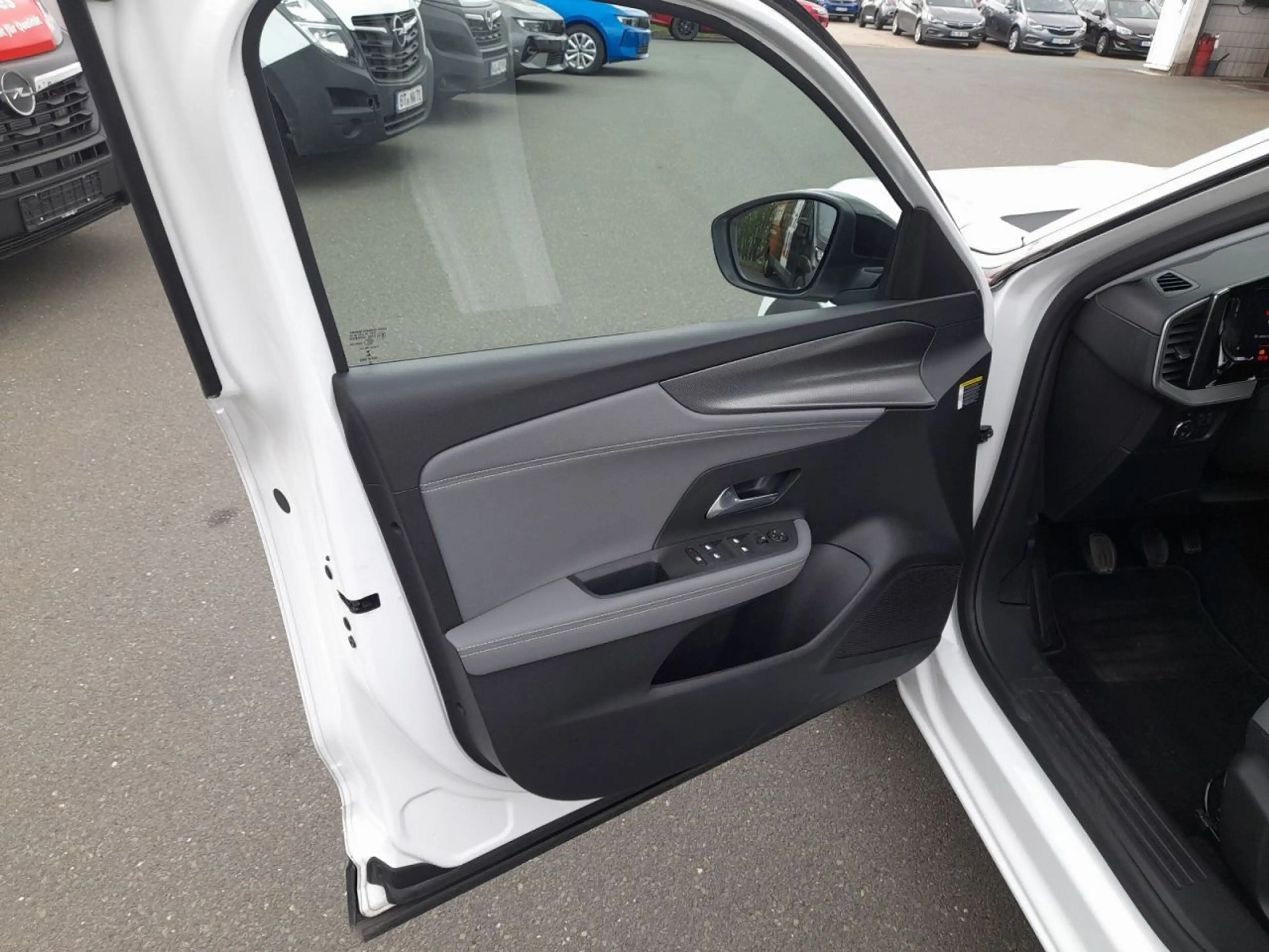 Opel Mokka Elegance — photo 8