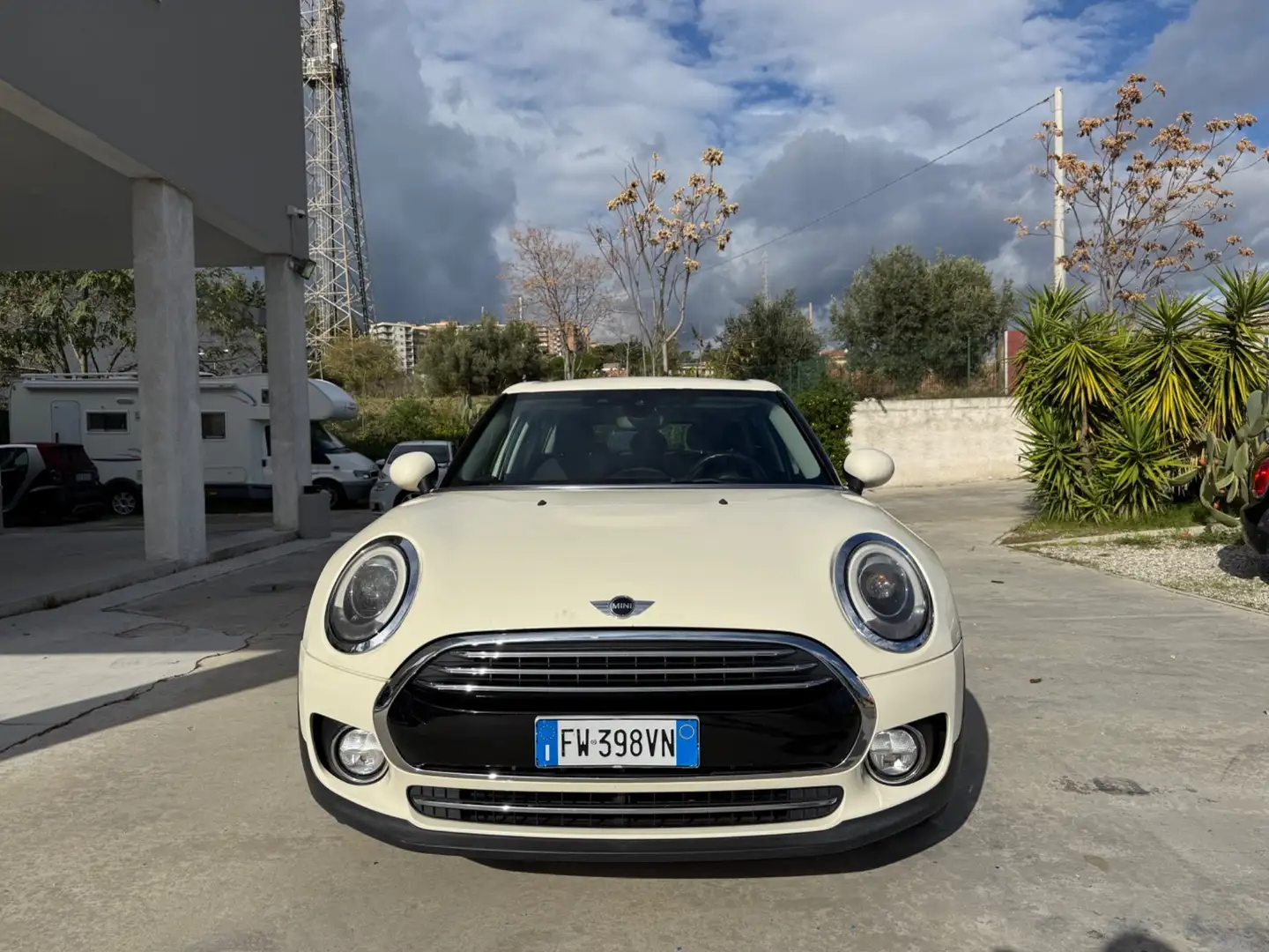 MINI Cooper D Clubman Mini 2.0 Cooper D Hype Clubman Beige - 2