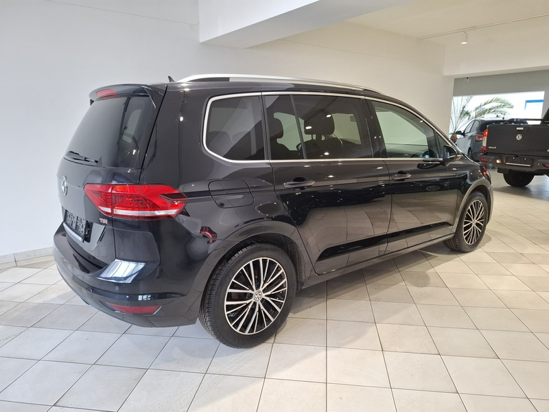 Volkswagen Touran 1.4 TSI DSG Highline LED Navi Kamera — photo 4