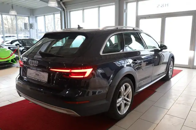 Audi A4 Allroad view 7