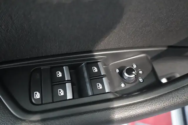Audi A4 Allroad view 13