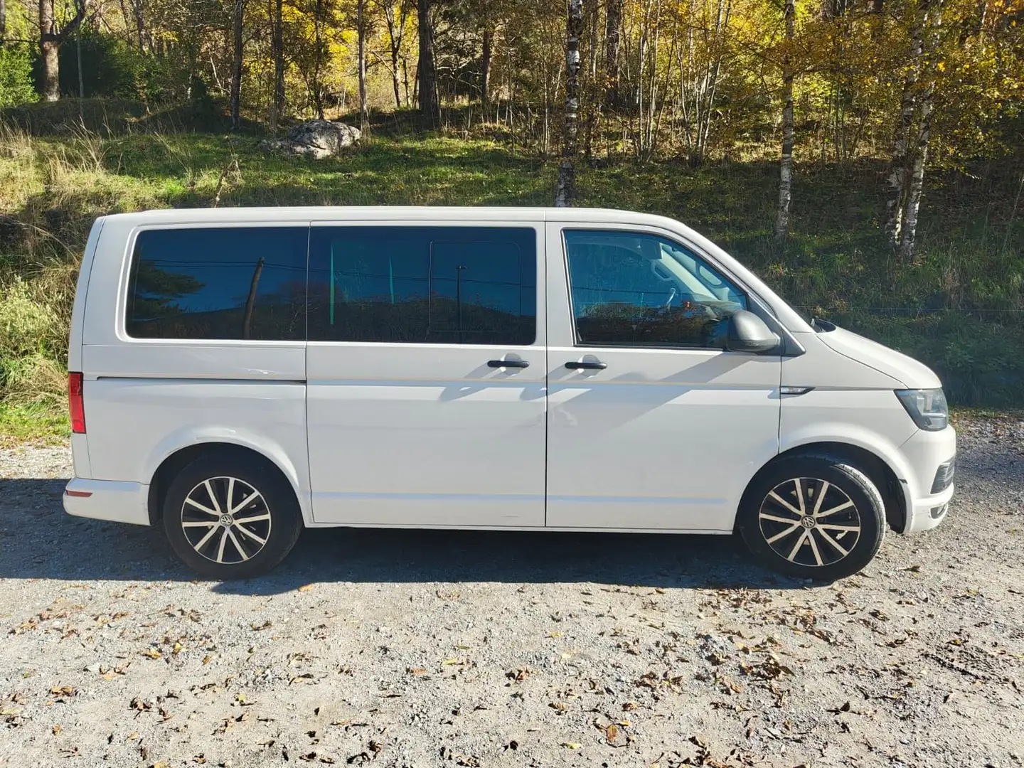 Volkswagen T6 Multivan Multivan 2.0TDI BMT Outdoor 110kW Outdoor Blanco - 2