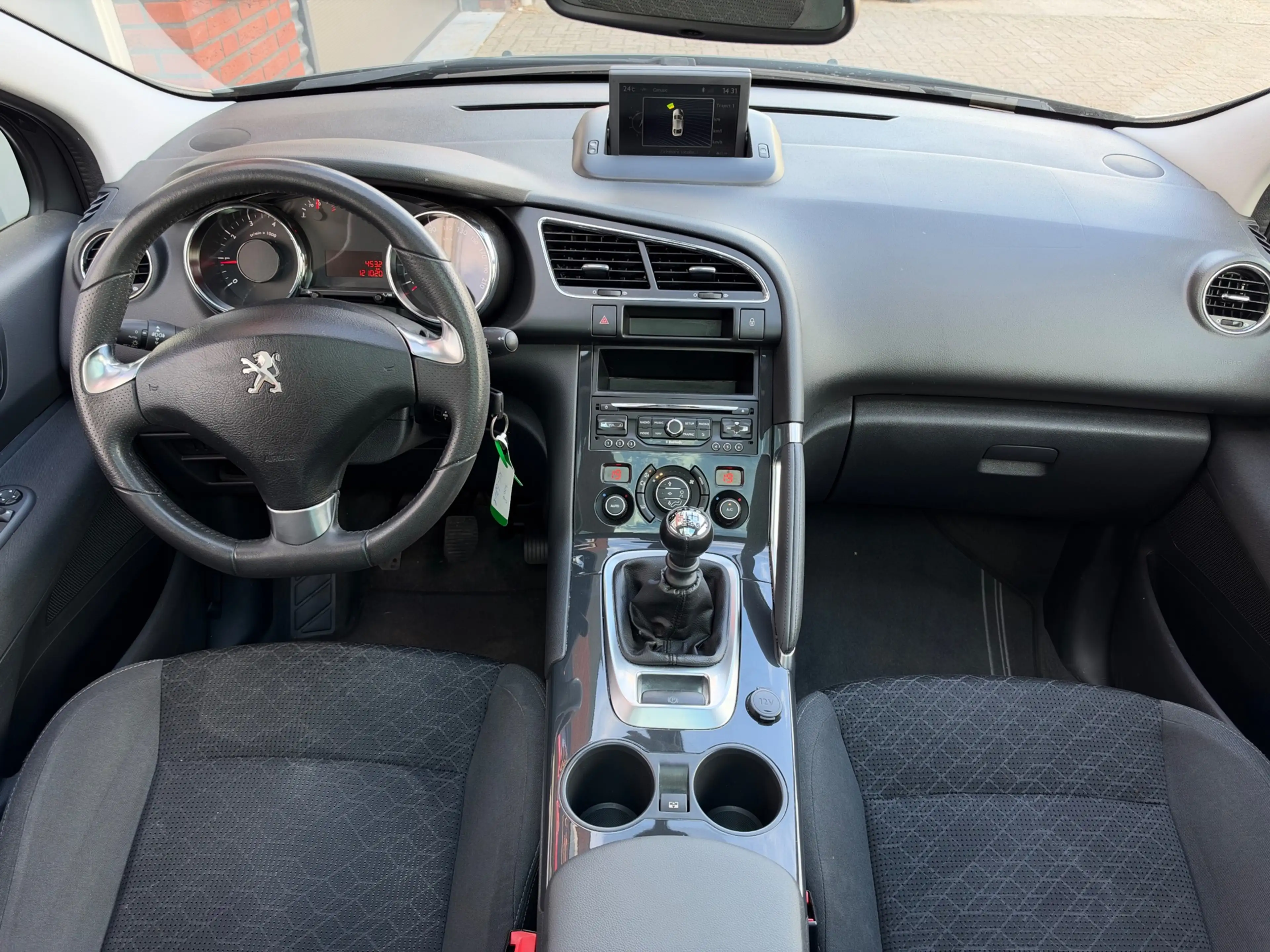 Peugeot 3008 1.2 PureTech Style / Navi / Camera / Pano / PDC / — photo 3