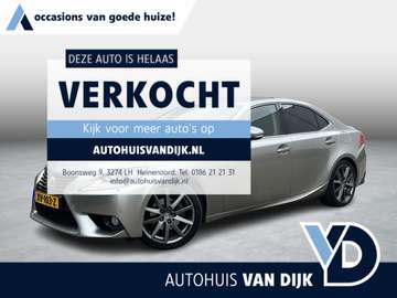 300h First Edition | MHEV/Navi/Clima/Cruise/18"/Ca