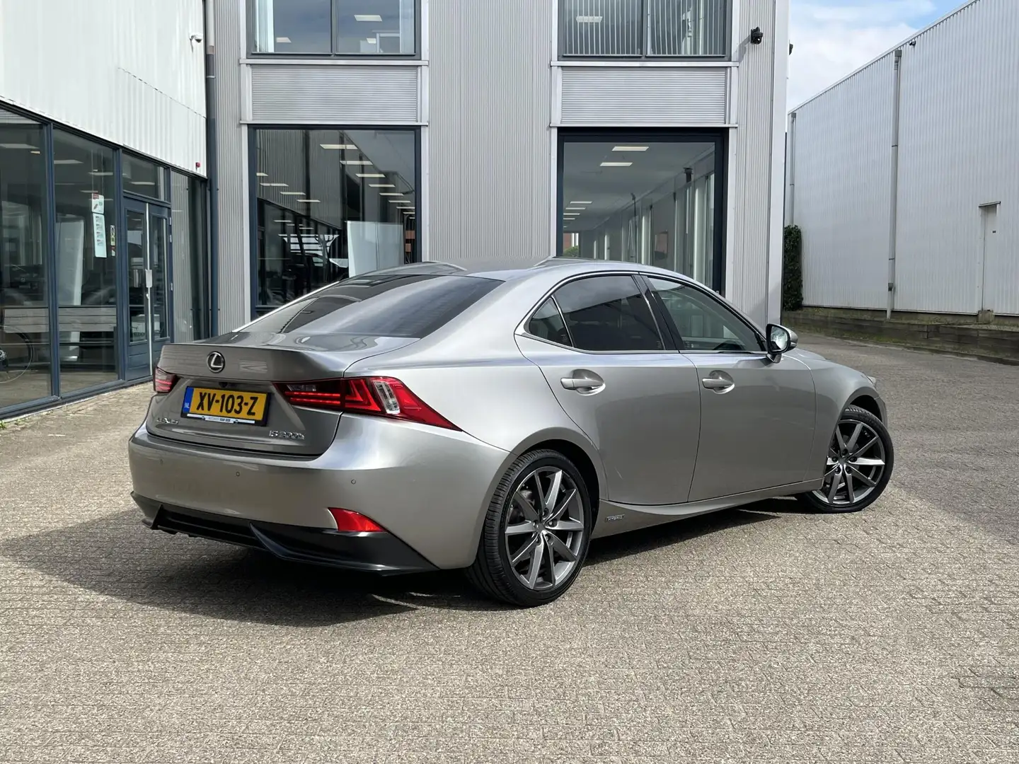 Lexus IS 300 300h First Edition | MHEV/Navi/Clima/Cruise/18"/Ca Grau - 2