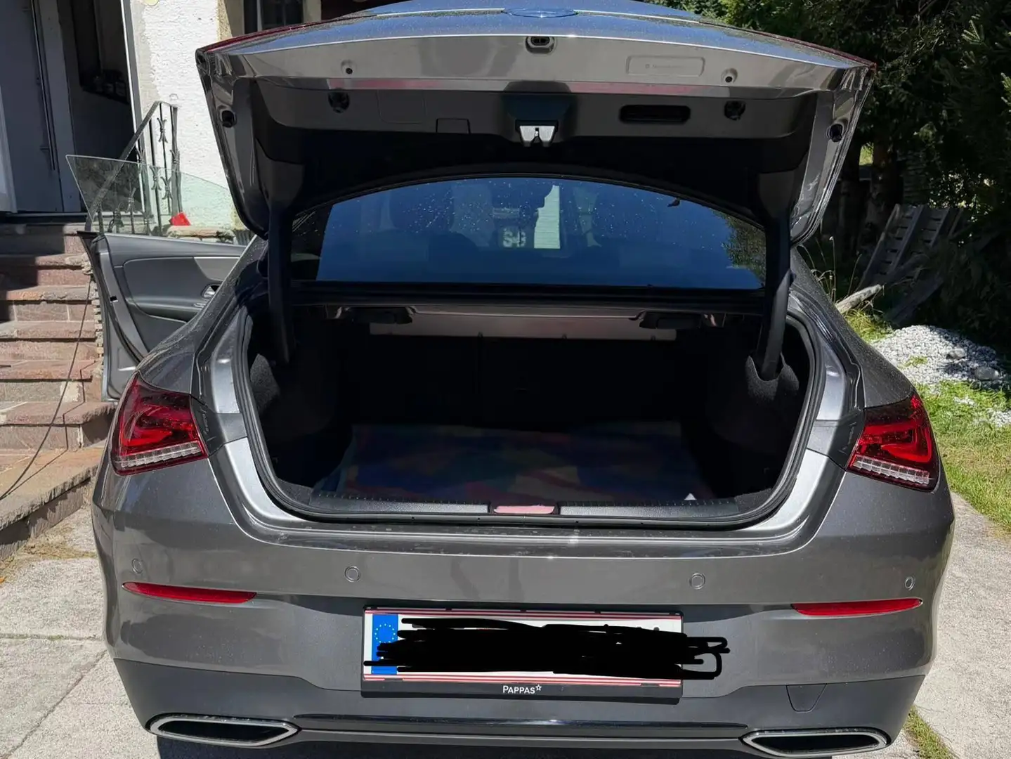 Mercedes-Benz CLA 180 CLA 180 Aut. Grau - 1