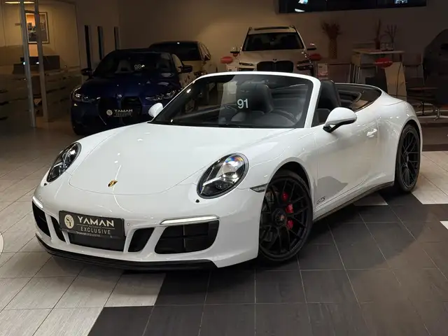 Porsche 911 Carrera GTS Cabriolet PDK SportChorno