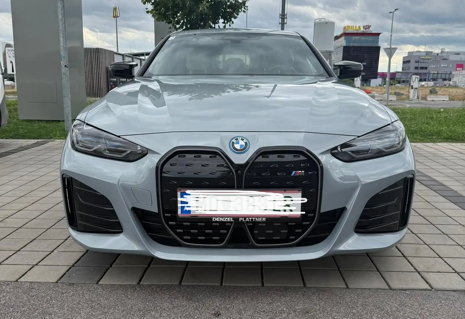 BMW i4 M50 Leasingübernahme 0,99% Zinsen Grau - 2