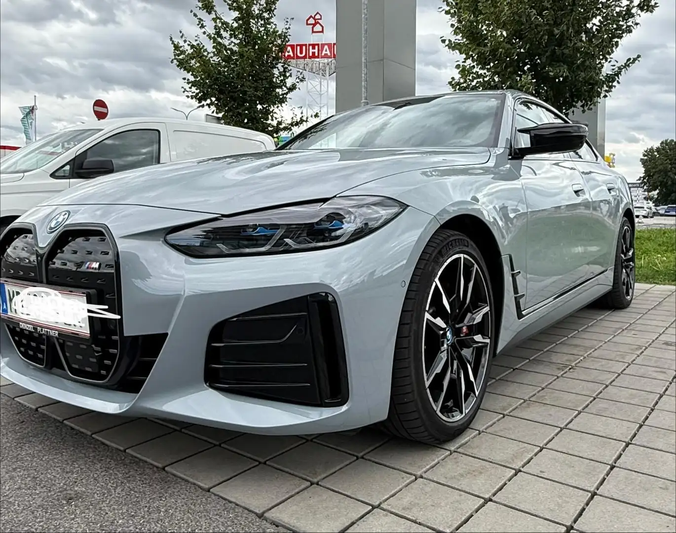 BMW i4 M50 Leasingübernahme 0,99% Zinsen Grau - 1