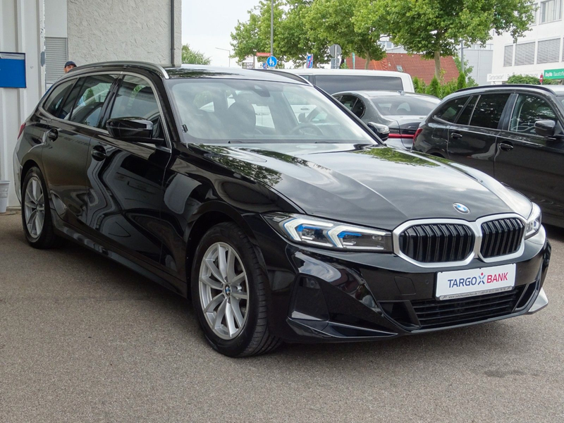 BMW 320 d Touring Aut LCI Curved Navi Leder LED Kamer