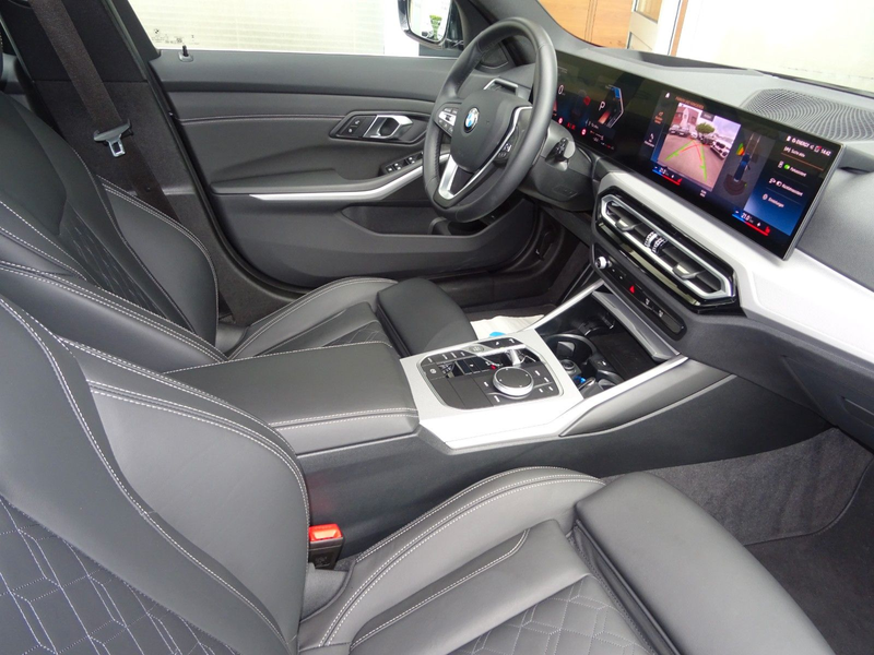 BMW 320 d Touring Aut LCI Curved Navi Leder LED Kamer — photo 8