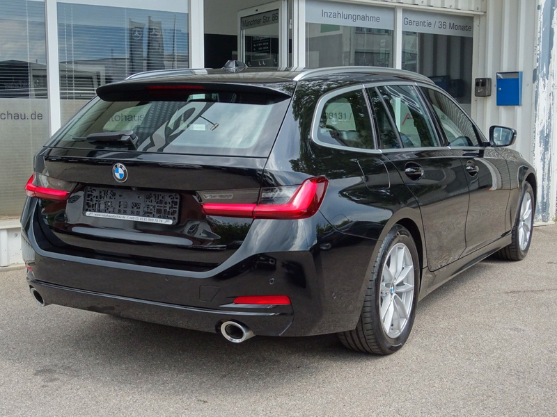 BMW 320 d Touring Aut LCI Curved Navi Leder LED Kamer — photo 6