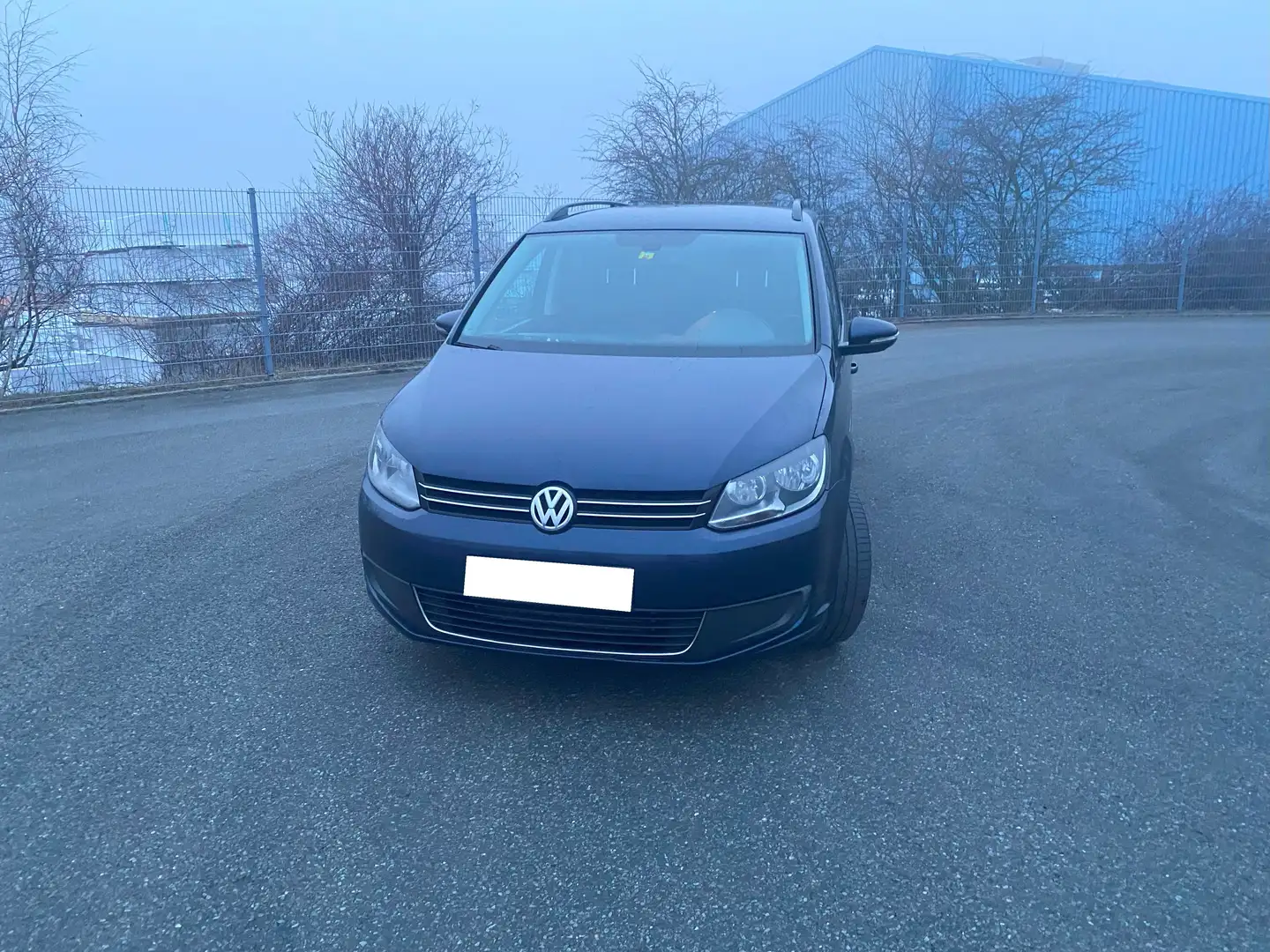 Volkswagen Touran Comfortline 1,6 TDI.BMT 7-Sitzen. Euro5. Diesel. Blau - 1