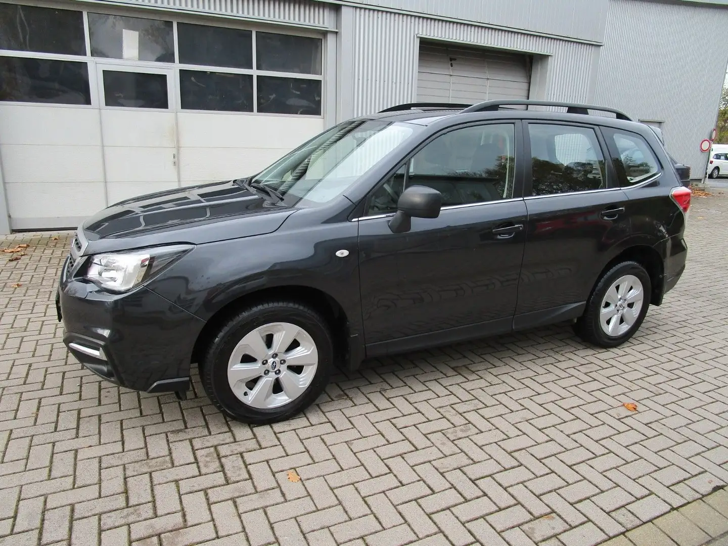 Subaru Forester 2.0X Act. Lineartronic+AZV+WR Grau - 2