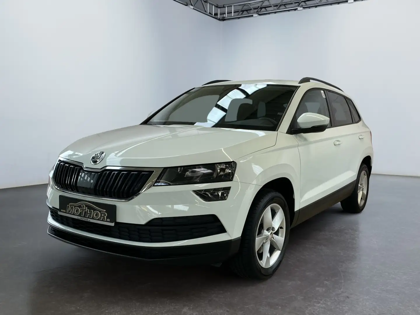 Skoda Karoq Ambition 1.0 TSI Climatr. Sitzheizung PDC Weiß - 2