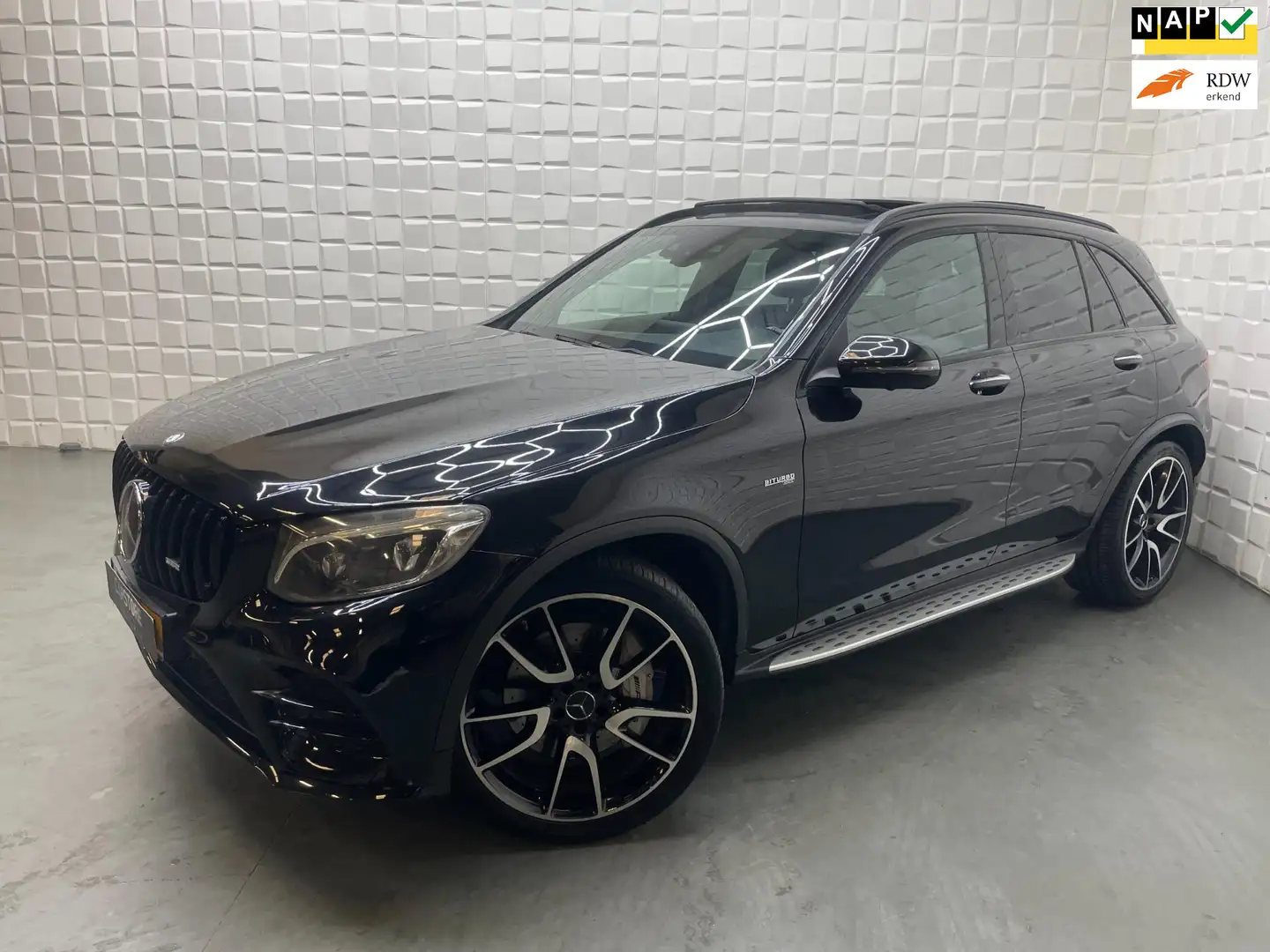 Mercedes-Benz GLC 43 AMG 4MATIC PANO KEYLESS SFEER Zwart - 1