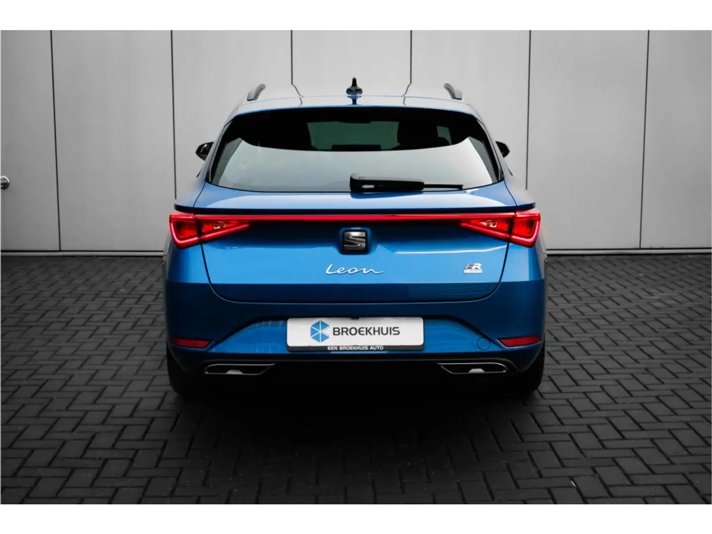 SEAT Leon Sportstourer FR PHEV First Edition | Achteruitrijc Azul - 2
