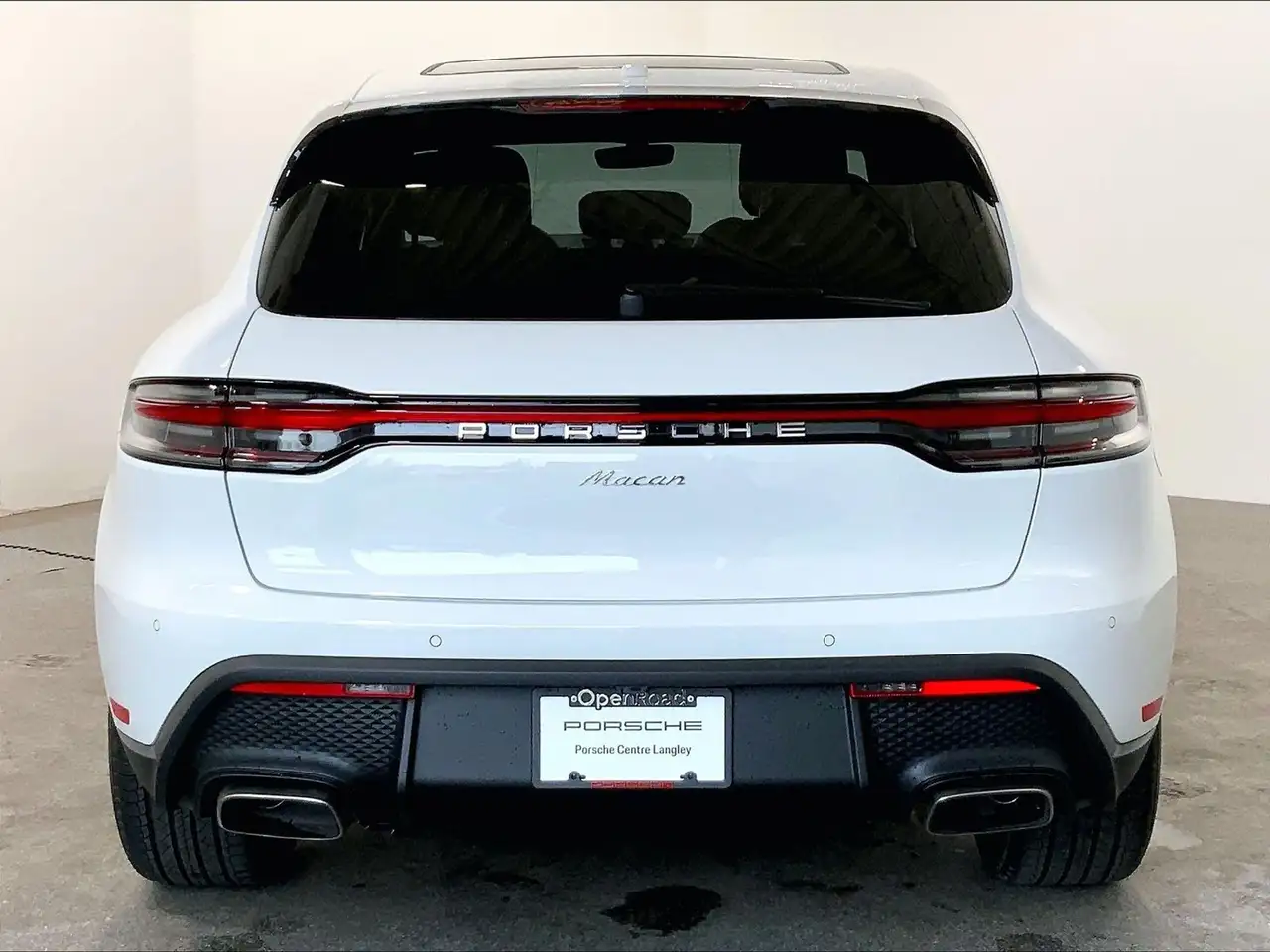 Porsche Macan photo Porsche Macan