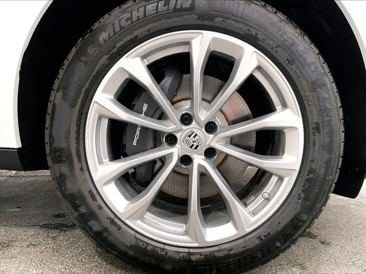 Porsche Macan photo Porsche Macan