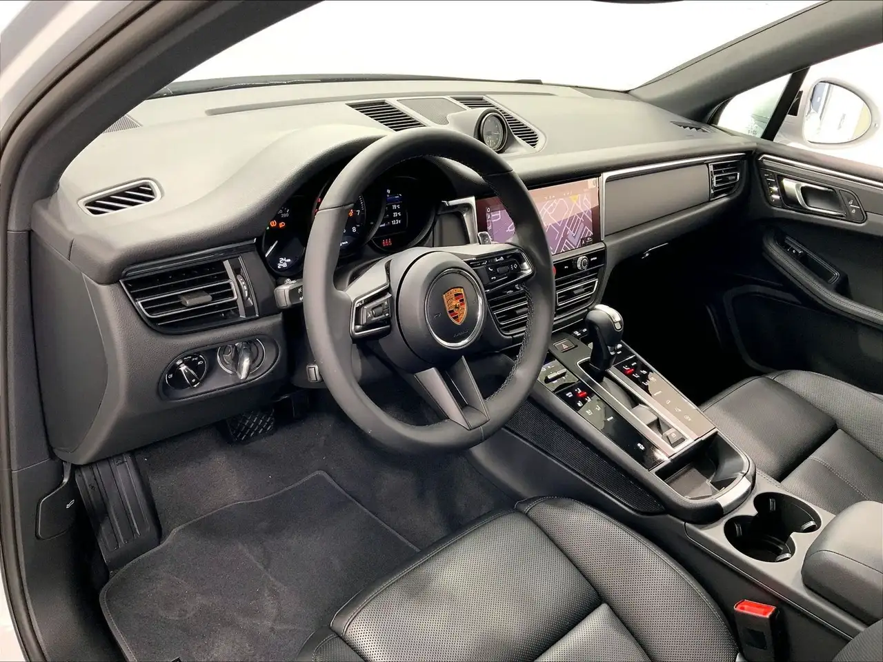 Porsche Macan photo Porsche Macan
