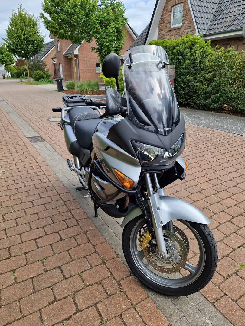 Honda Varadero XL1000VA Срібний - 2