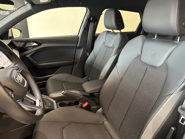 Audi A1 view 10