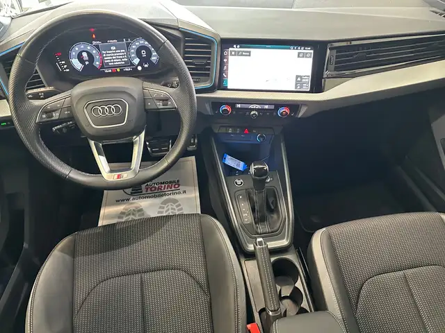 Audi A1 view 8