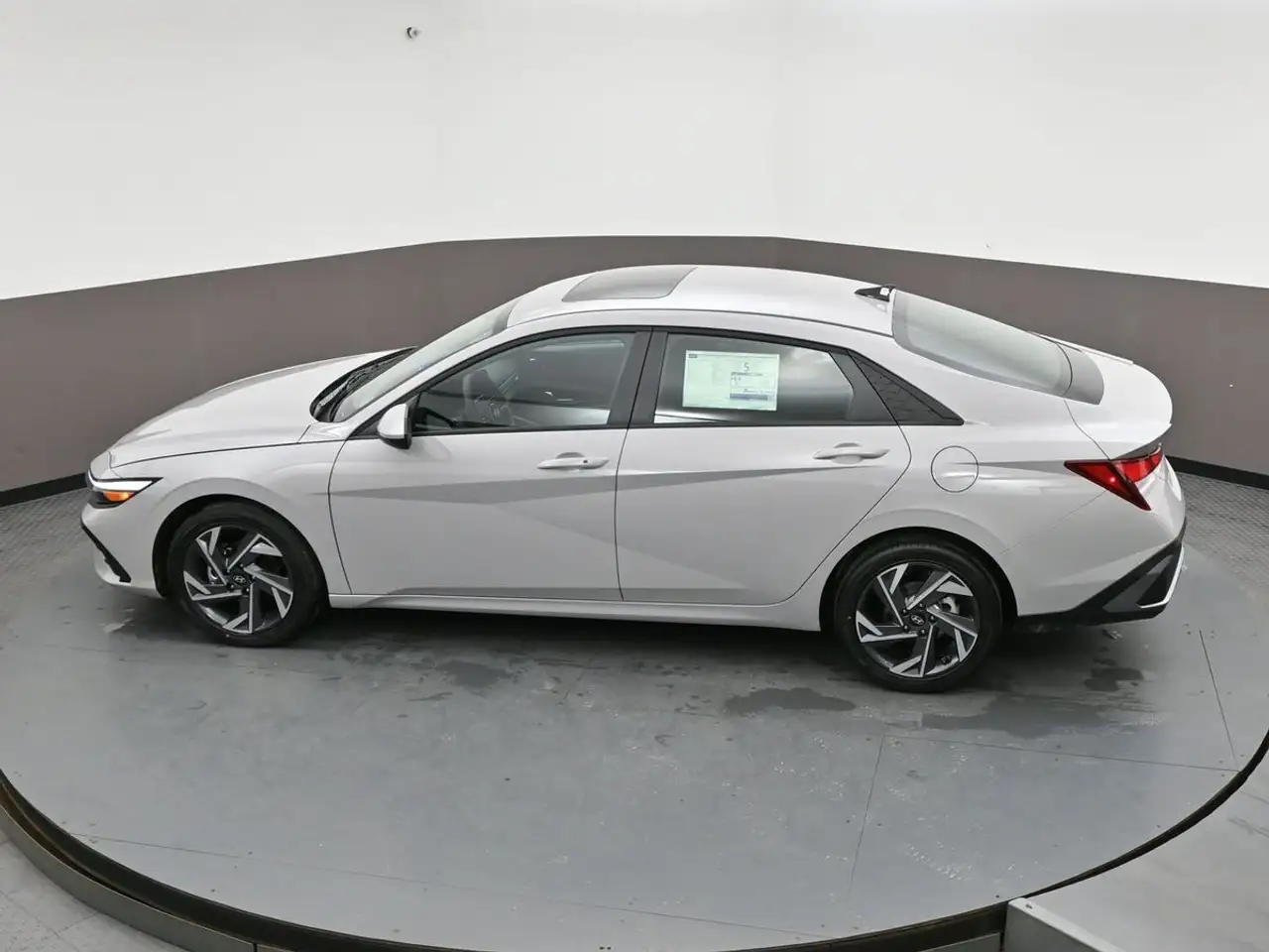 Hyundai ELANTRA снимка Hyundai ELANTRA