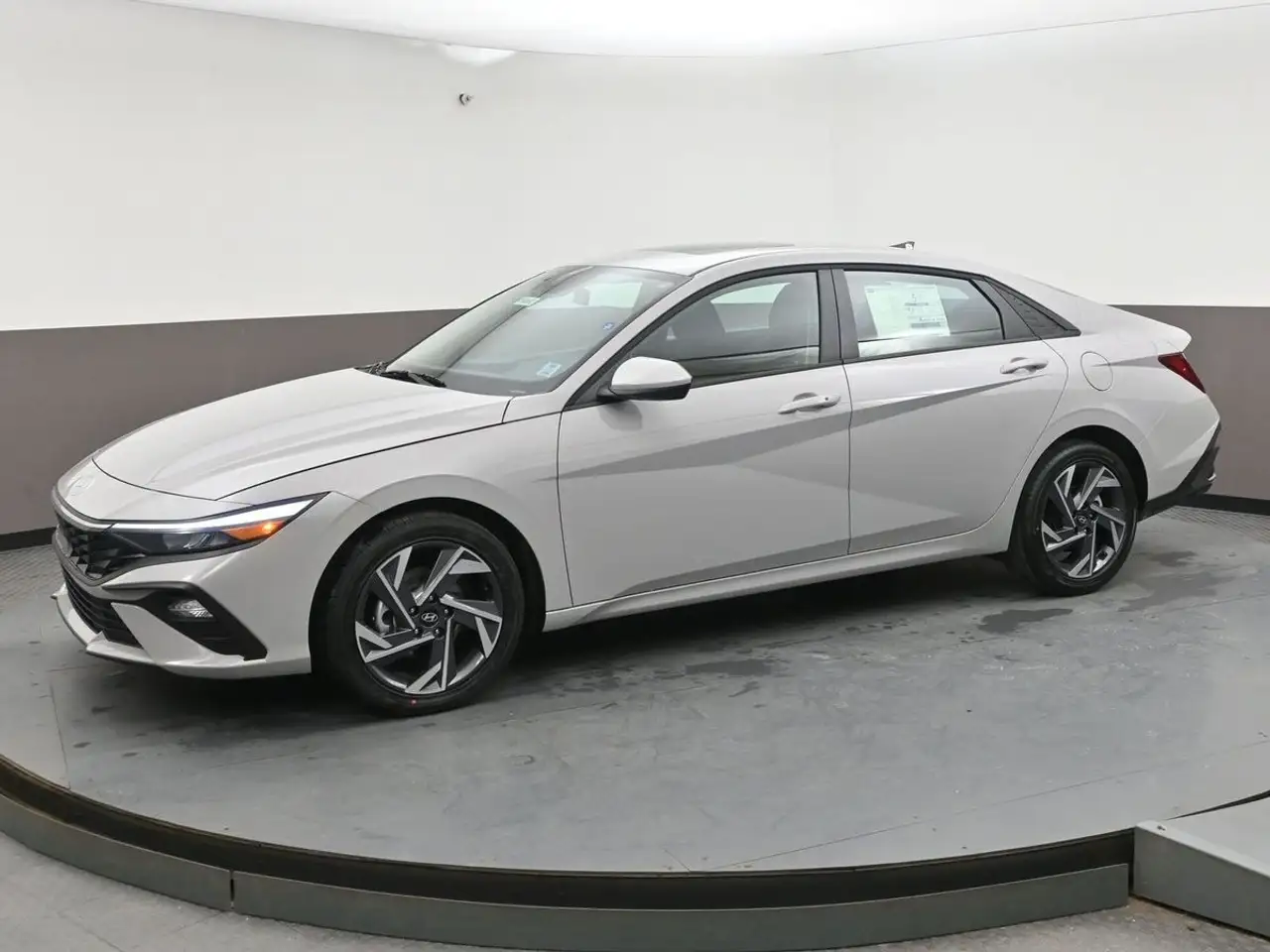 Hyundai ELANTRA снимка Hyundai ELANTRA