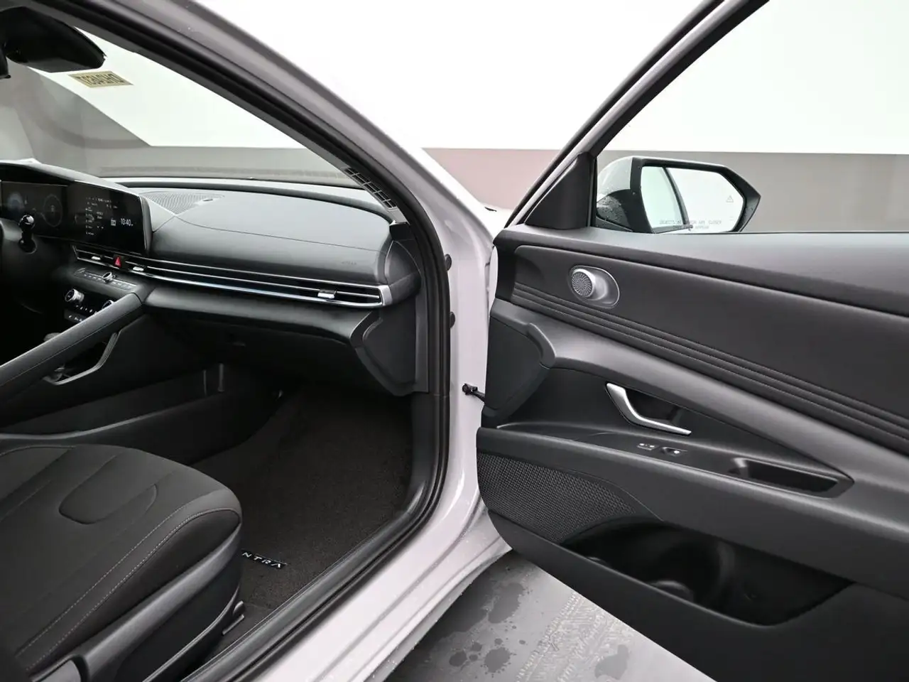 Hyundai ELANTRA снимка Hyundai ELANTRA