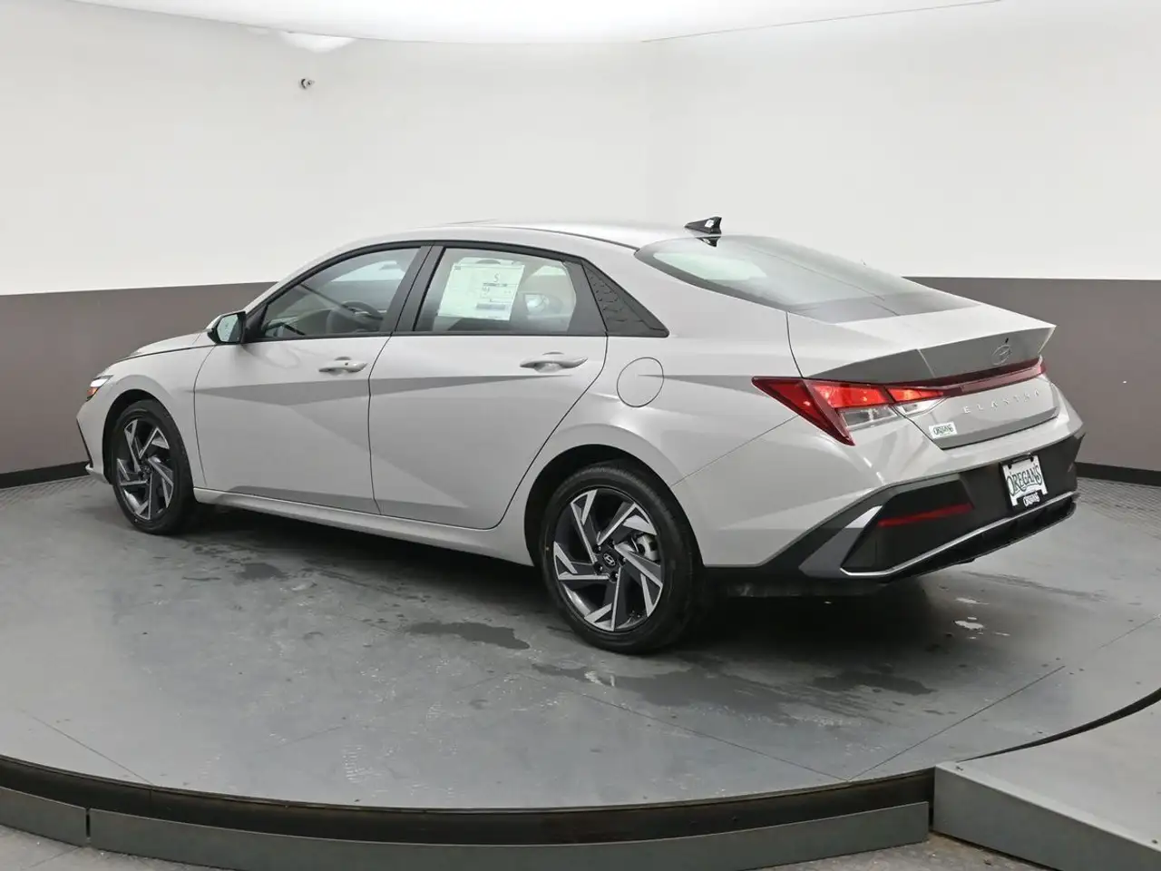 Hyundai ELANTRA снимка Hyundai ELANTRA