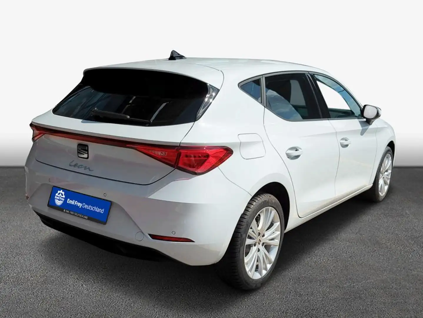 SEAT Leon Style 1.0 TSI 81 kW (110 PS) 6-Gang Fehér - 2