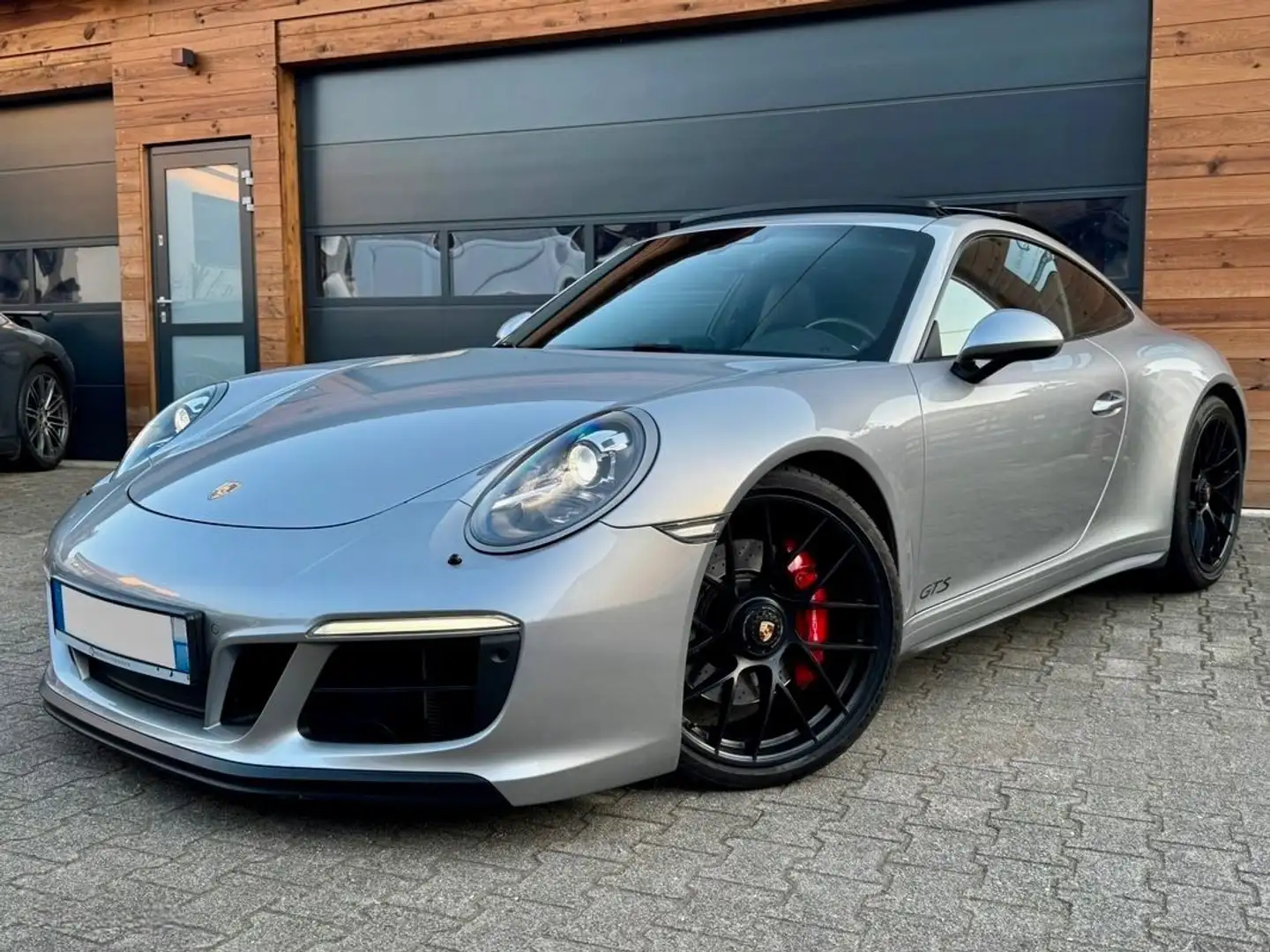 Porsche 911 Carrera GTS Grau - 1